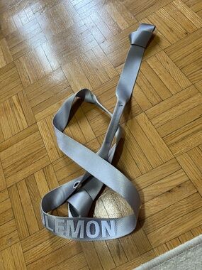 Lululemon yoga strap